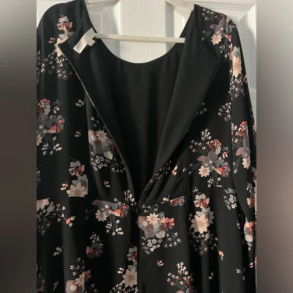 LOFT Black Floral Size 18 Long Sleeved Dress 🖤 - Picture 9 of 10